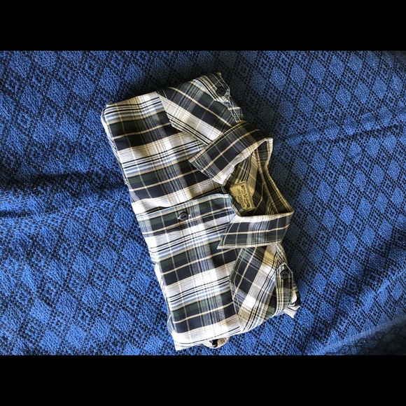 Men’s plaid causal button down - Picture 3 of 6